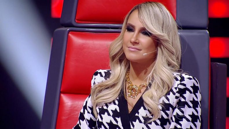 Claudia Leitte fica revoltada com notícia sobre cachê reduzido