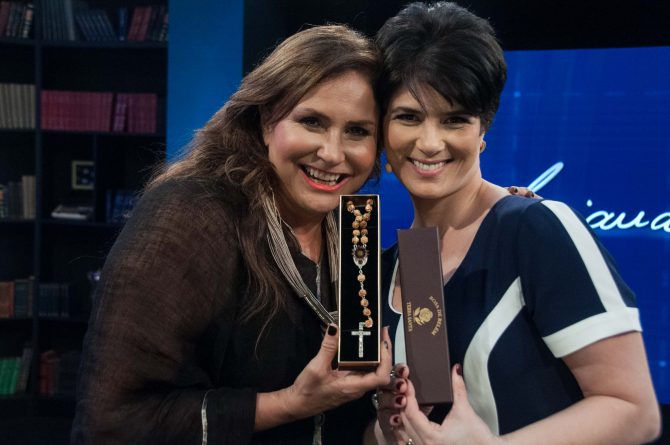“Tenho muita pena da Dilma”, dispara Fafá de Belém no “Mariana Godoy Entrevista”