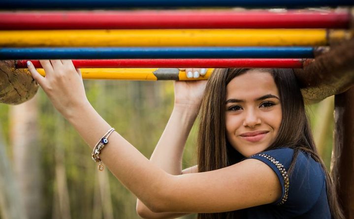 Maisa Silva quebra tela do celular e dá lição de humildade em rede social