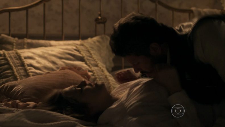 Cena de sexo em minissérie da Globo causa indignação nas redes sociais