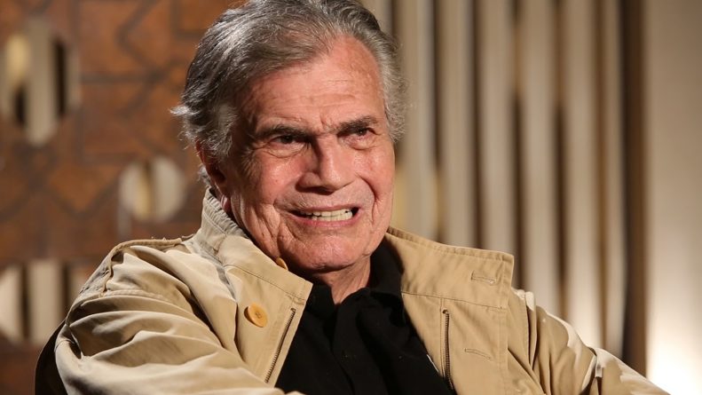 Tarcísio Meira critica afastamento da TV Globo: “Autores não gostam de velhos”