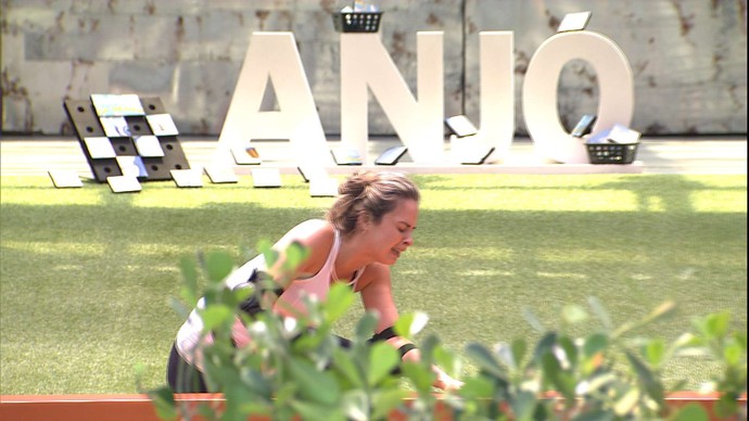 “BBB 16”: Ana Paula vence a Prova do Anjo e coloca Renan e Juliana de castigo