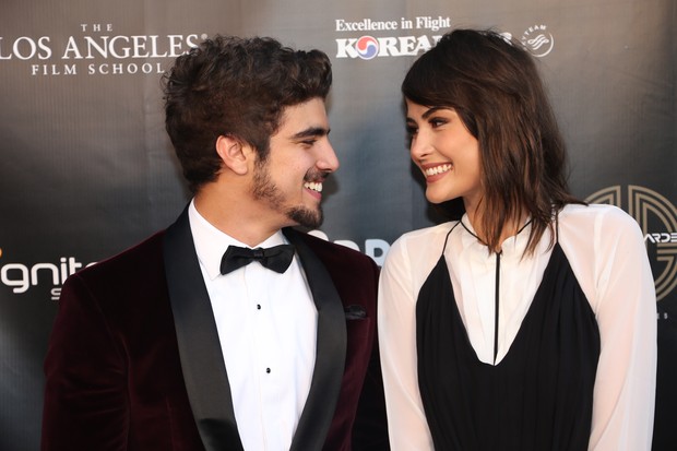 Jornal anuncia que Maria Casadevall e Caio Castro estão separados