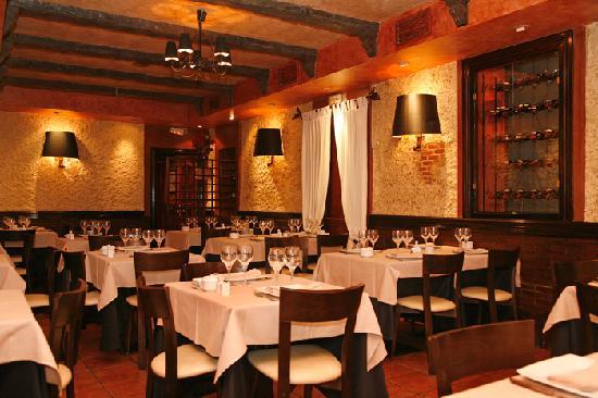 Restaurante terceirizado da TV Record de São Paulo é alvo de críticas