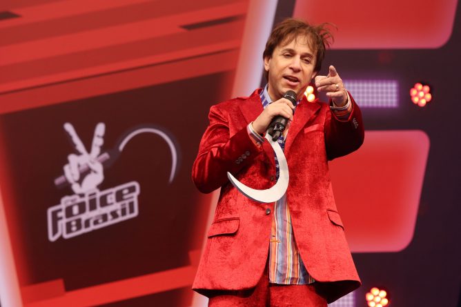 Tom Cavalcante revive seus personagens de sucesso em “Multi Tom”