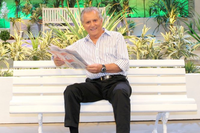 Carlos Alberto de Nóbrega fala sobre saída de Batoré de “A Praça é Nossa” e ida para Globo