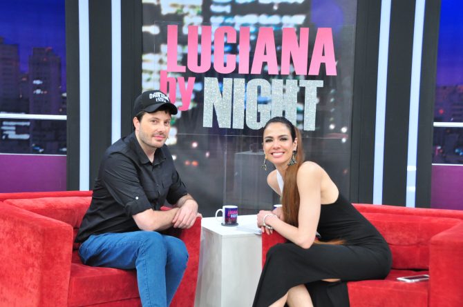 “Acho que não mereço, né?”, dispara Danilo Gentili sobre ganhar um aumento de Silvio Santos