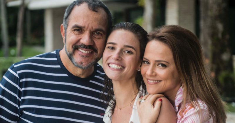 Em “Totalmente Demais”, filha morta volta para assombrar Lili e Rafael