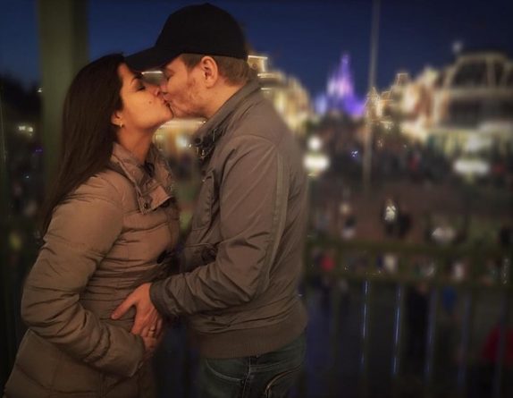 Thais Fersoza e Michel Teló anunciam o sexo do bebê do casal