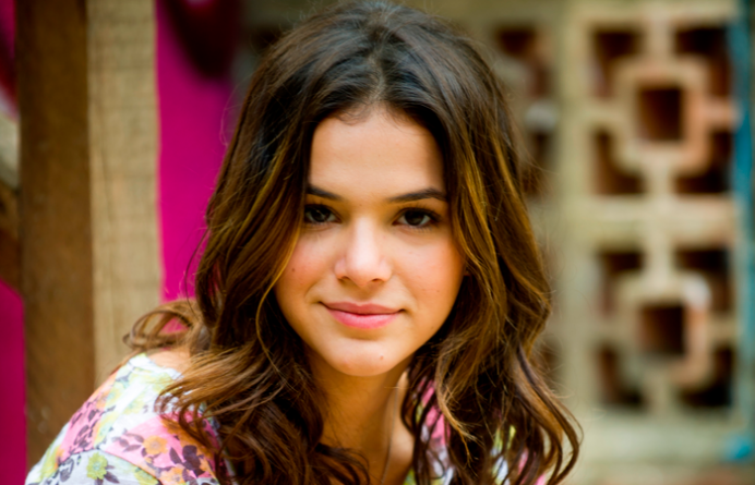 Bruna Marquezine procura ginecologista e faz implante para amenizar TPM