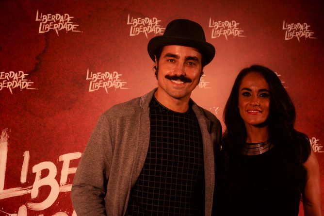 O casal Ricardo Pereira e Francisca Pinto estiveram na coletiva da nova novela/Paulo Carvalho/Bastidores Da TV)