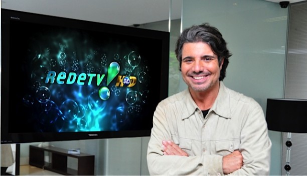 João Kleber terá show de talentos aos domingos na RedeTV!