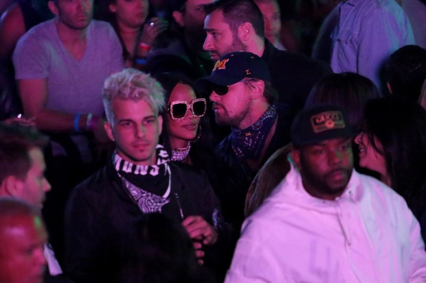 Leonardo DiCaprio e Rihanna são flagrados em clima de intimidade