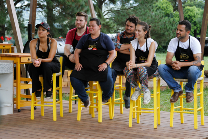 Churrasco na laje é uma das provas da reta final do “BBQ Brasil” neste sábado (30)