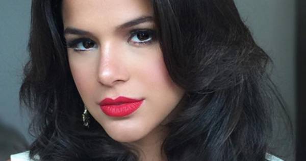 Bruna Marquezine estrela sua primeira protagonista nos cinemas