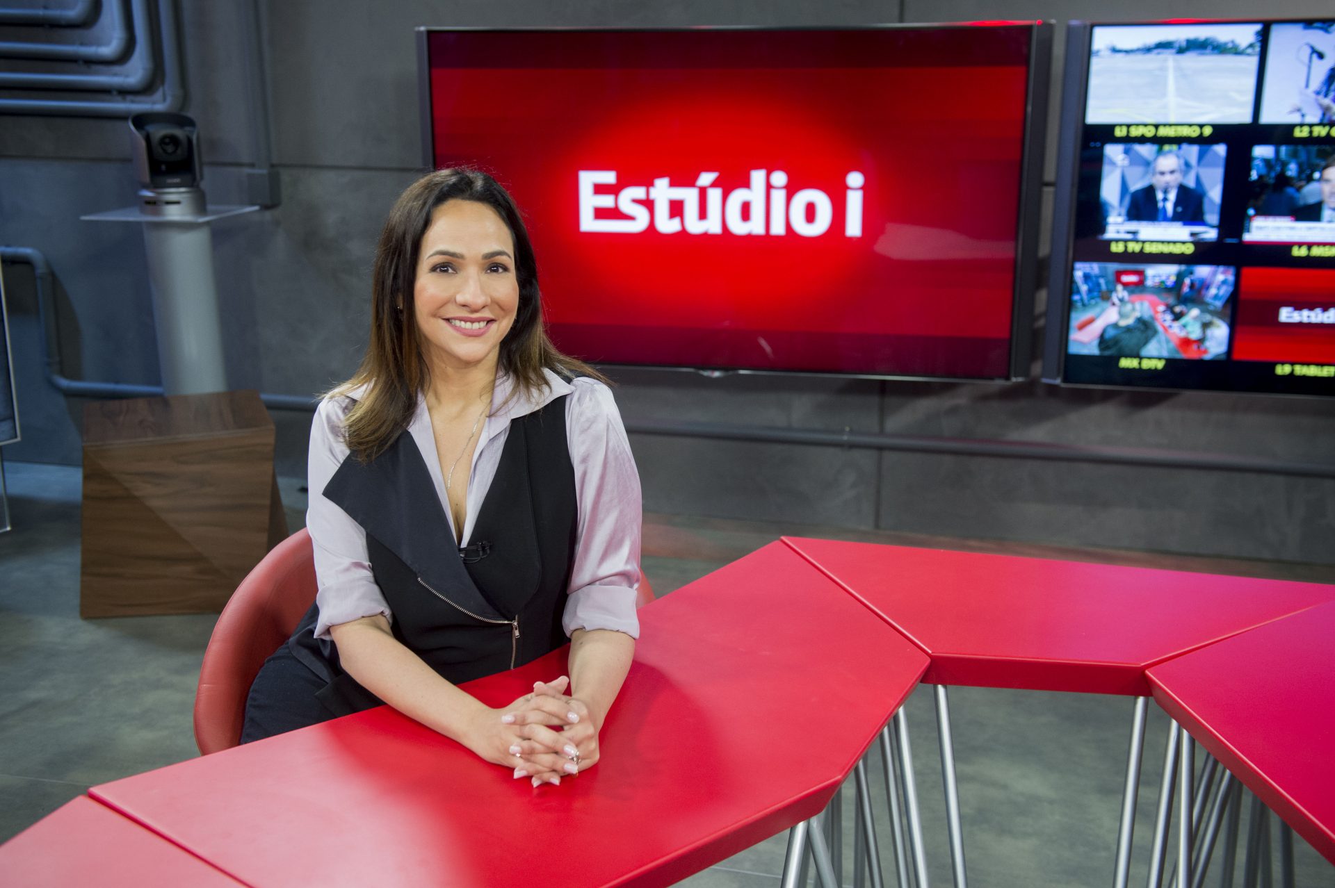Maria Beltrão no novo cenário do "Estúdio i". Foto: Globo/João Cotta