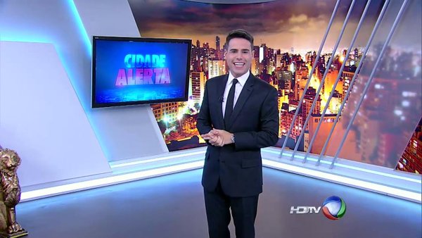 Luiz Bacci vai trabalhar dobrado na Record no mês de julho