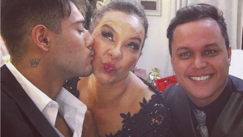 Marido de Solange Couto faz barraco em festa de aniversário da atriz