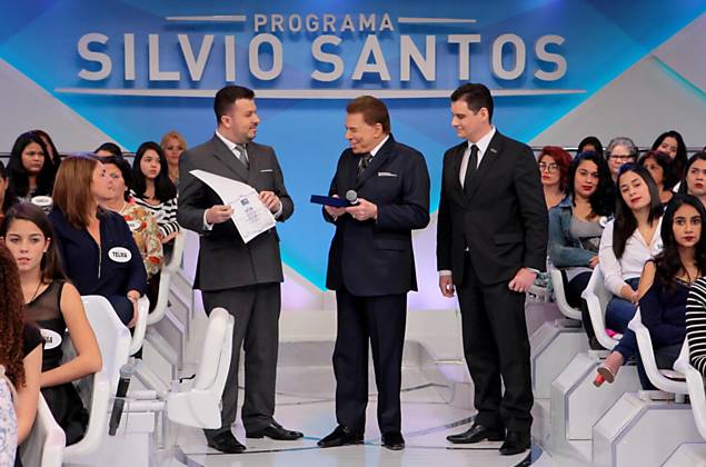 Silvio Santos é homenageado no próximo domingo (10): “A honra foi minha”