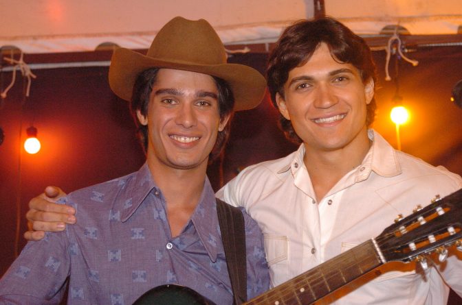 “Por Toda a Minha Vida” volta ao ar na Globo com homenagem ao cantor Leandro