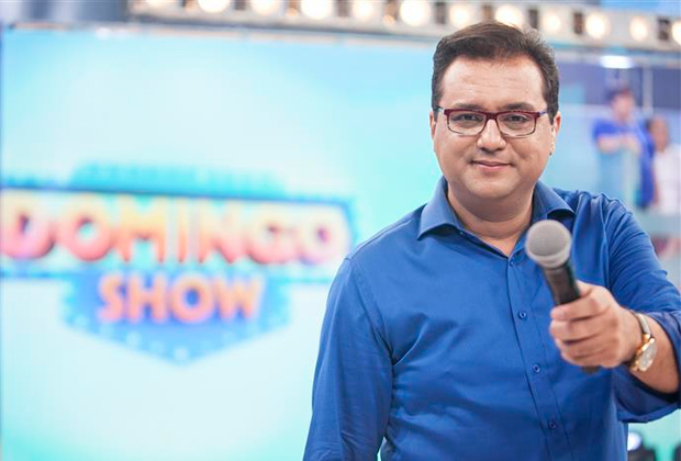 Record cai em “trote” durante reportagem do “Domingo Show” e dá prejuízo a anunciantes