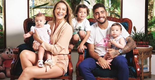 Segundo colunista, Luana Piovani está descontrolada após o fim do casamento