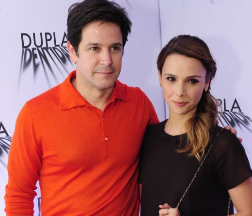 Murilo Benício comemora quatro anos de namoro com Débora Falabella