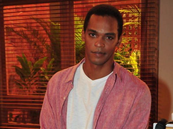Rocco Pitanga assina com a Globo para “Rocky Story”