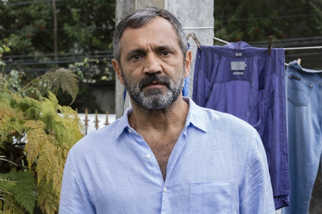 Globo procura substituto para Domingos Montagner na série “Carcereiros”