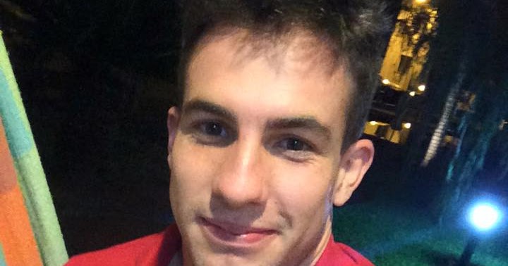 Repórter “bonitão” do SBT chama atenção na internet