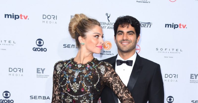 Grazi Massafera vai ao Emmy com namorado e publica primeira foto juntos