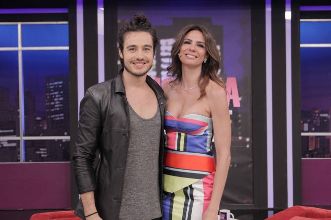Tiago Iorc revela que trocaria nudes com Tatá Werneck: “Ela é uma pessoa linda”