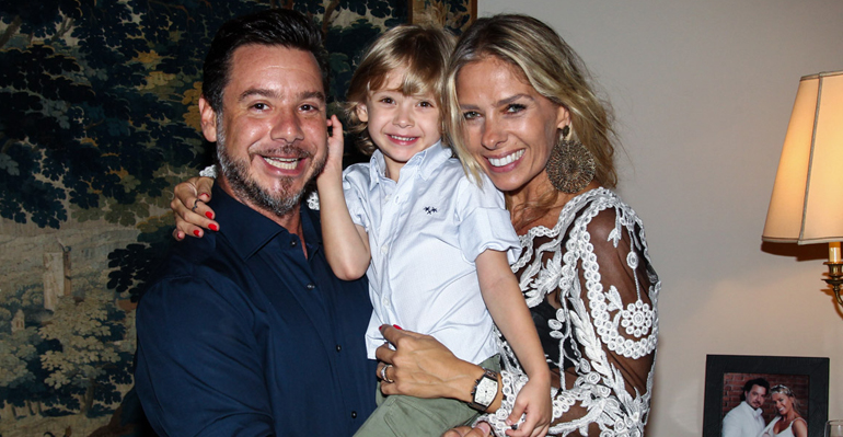 Aos 43 anos, Adriane Galisteu quer engravidar sem tratamento