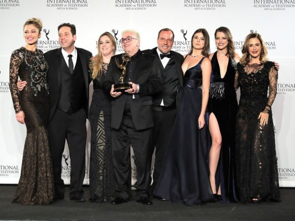 Walcyr Carrasco comemora e agradece apoio após “Verdades Secretas” levar o Emmy