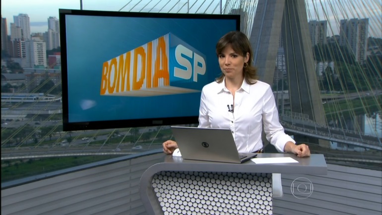 Silvio Santos faz aparição inusitada em telejornal da Globo