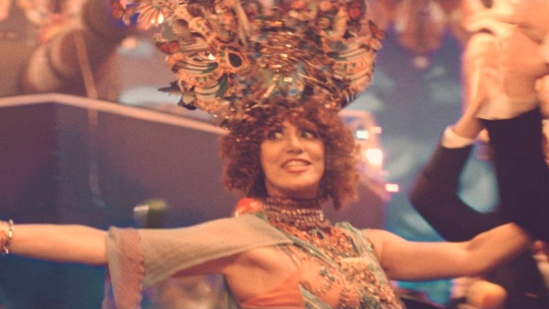 Maria Fernanda Cândido usa prótese no nariz em nova série da Globo