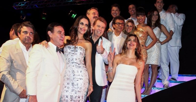 RedeTV! reúne todo o elenco na vinheta de fim de ano; confira!