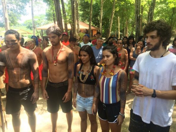 Elenco de “Novo Mundo” faz laboratório em aldeia indígena