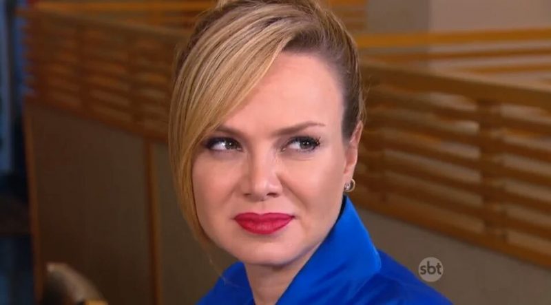 Apresentador da Record tira sarro da audiência da Eliana e diz que ela usa botox