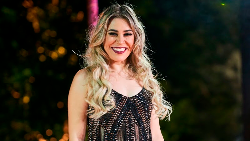 Naiara Azevedo coloca botox: “Bonita pra caramba”