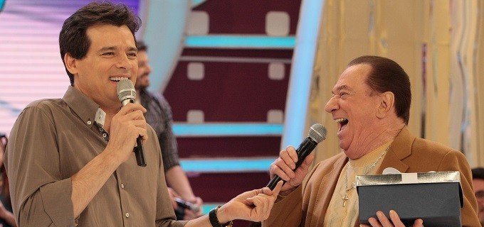 SBT ainda não confirma renovação de Raul Gil e volta do “Domingo Legal”
