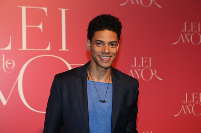 Ator sai de “A Lei do Amor”, da Globo, para assinar com a Record