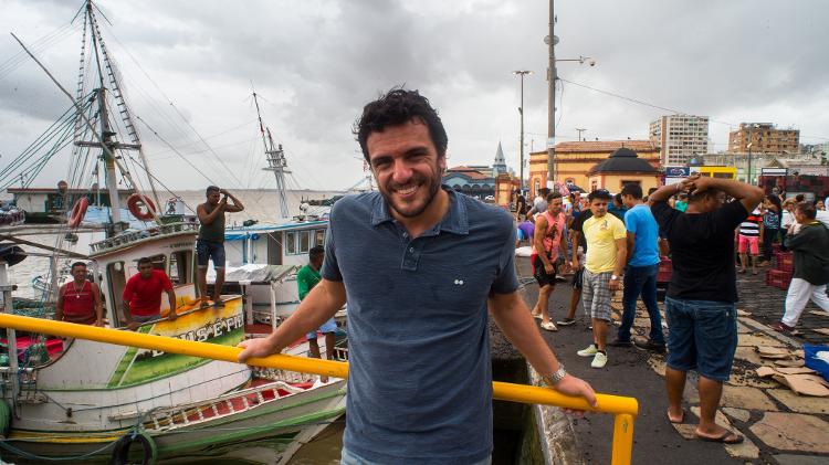 Rodrigo Lombardi encerra participação em “Carcereiros” e começa gravar “A Força do Querer”