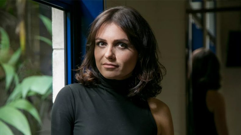 Monica Iozzi é alvo de duas novelas na Globo