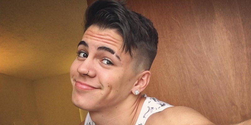 Biel estreia como apresentador da Rádio Metropolitana FM