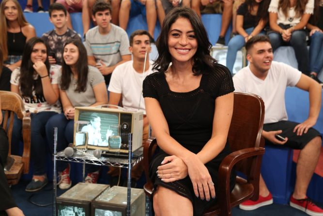 Carol Castro fala sobre gravidez: “Vou tentar o natural, se aguentar sem anestesia”