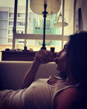 Cleo Pires divulga foto com ‘farol aceso’; confira