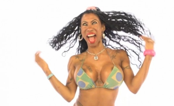 Inês Brasil lança música com temática religiosa