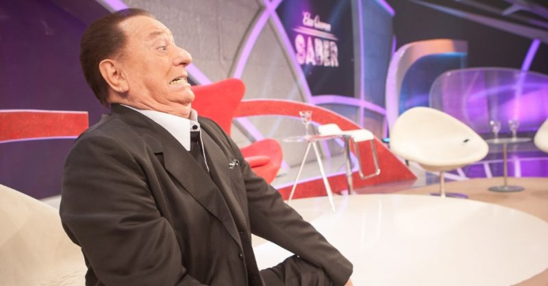 Raul Gil renova com o SBT, mas nada muda; entenda