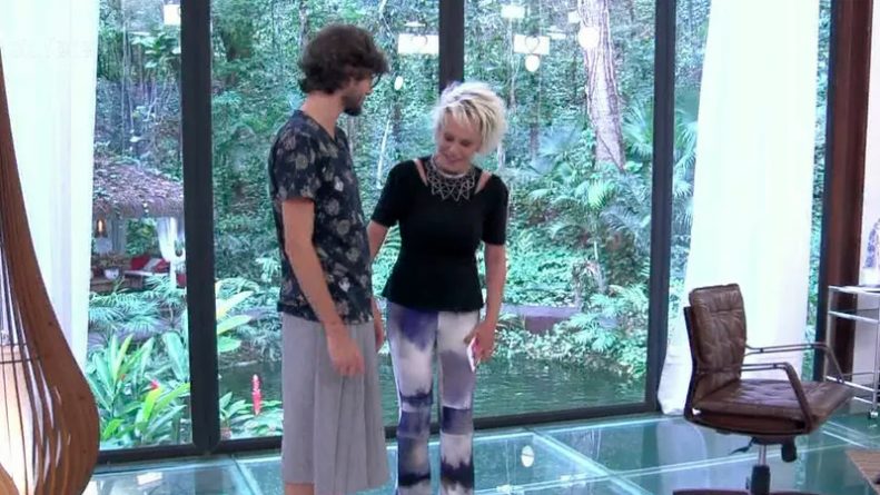 Ana Maria Braga se surpreende com saia usada pelo ex-BBB Pedro no “Mais Você”